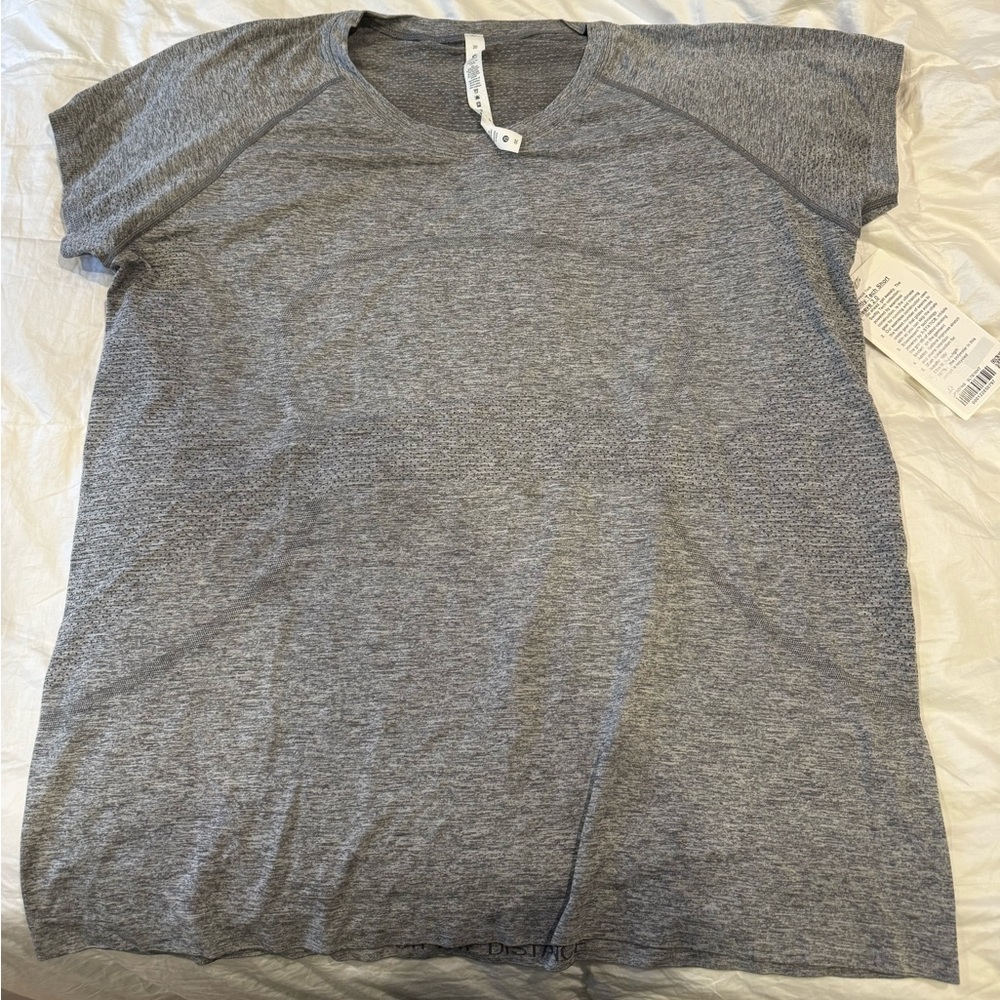 Lululemon swiftly tech short sleeve 2.0 size 20 color Slate/White